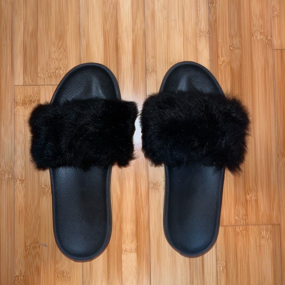 UGG Slides